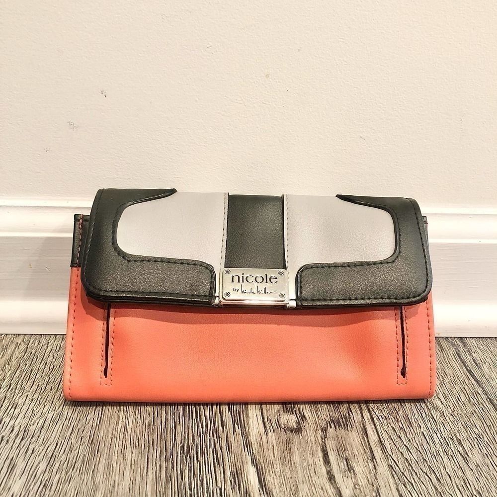 Nicole Miller Black Salmon Leather Womens Geometric Stripe Flap Accordion Wallet